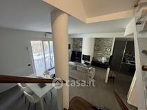 VILLETTA A SCHIERA in Vendita