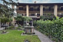 VILLA A SCHIERA IN VIA BORGAZZI in Vendita